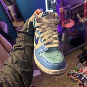 Only worn a couple times in great condition